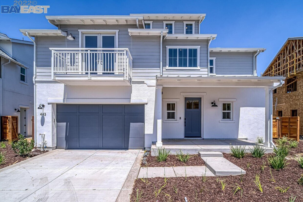 Foto principal - 443 Halcyon Pl