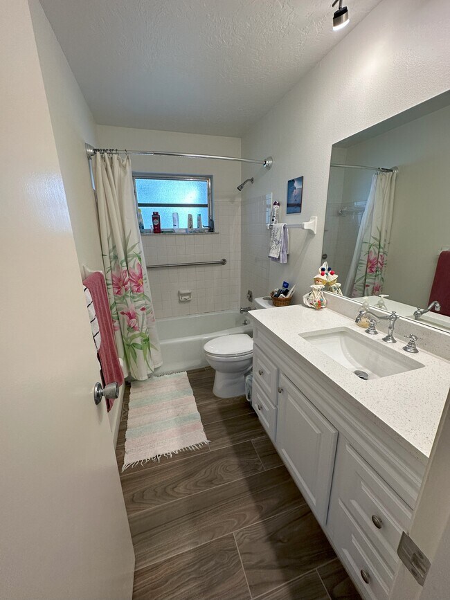 Foto del edificio - 5887 Whistlewood Cir