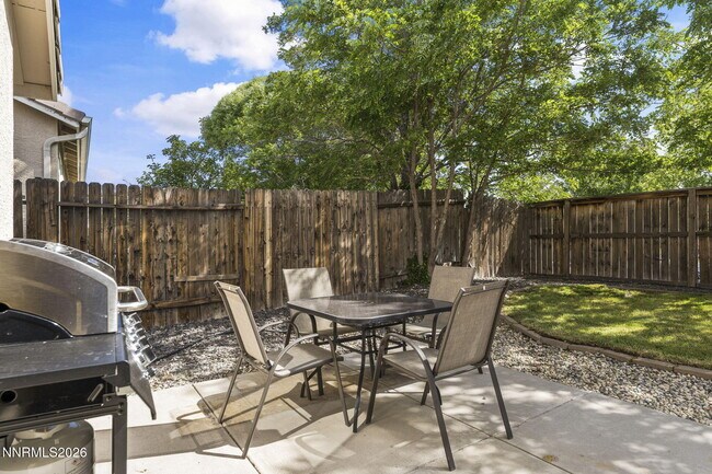 Foto del edificio - 10640 Arbor Way