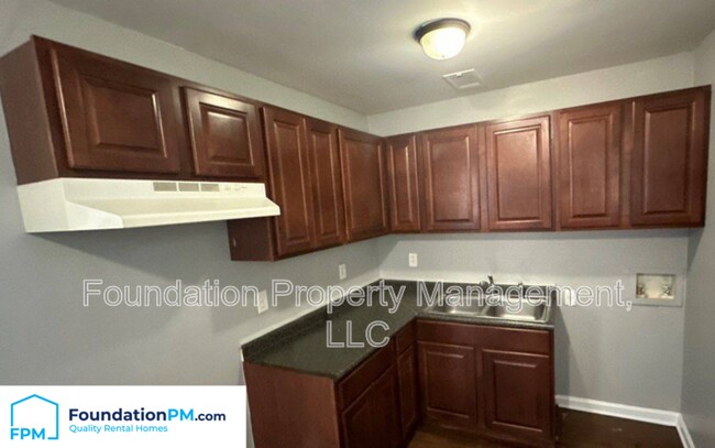 Foto del edificio - 294 Elder Rd