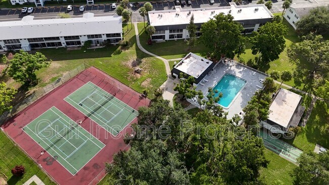 Foto del edificio - 4504 3rd St Cir W