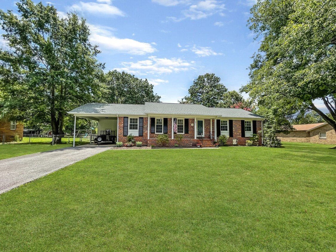 Foto principal - Beautiful Brick rancher in Mechanicsville!