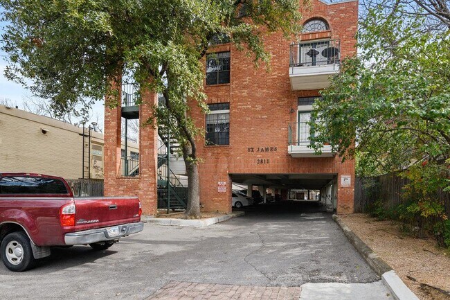 Building Photo - 2811 Rio Grande St