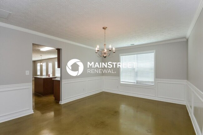 Building Photo - 4 Bedroom Pet-Friendly Home in Covington, GA with Main Street Renewal