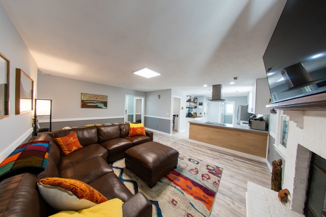 Building Photo - Barnards Landing Road | 3 bedrooms, 2 baths
