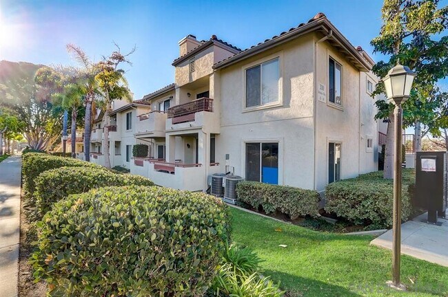 Building Photo - 330 Isthmus Way