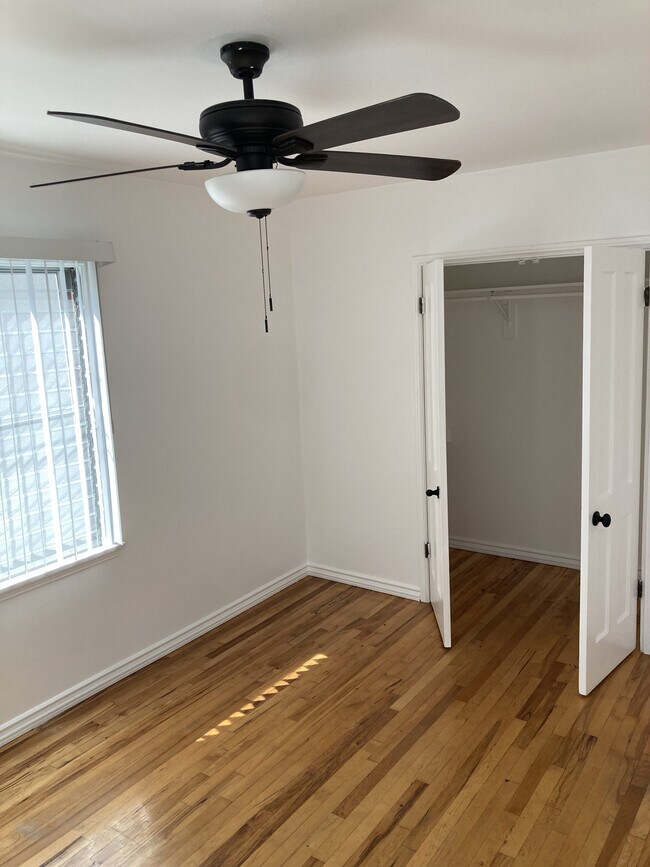 Foto del edificio - 1032 N Croft Ave