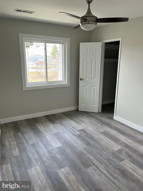 Building Photo - 885 N York Rd