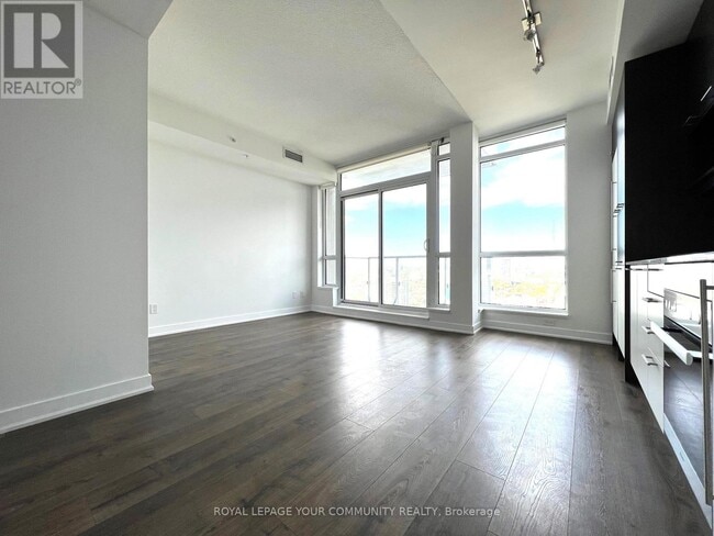 Building Photo - 30 Nelson St