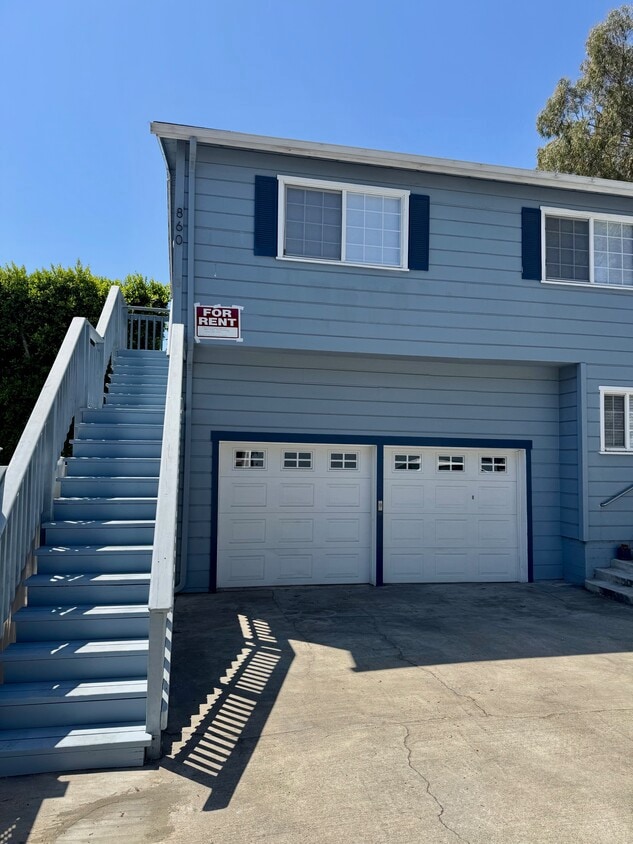 Front of Unit - 860 Manhattan Beach Blvd