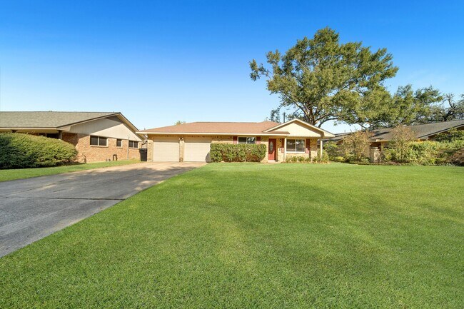 Foto del edificio - 1607 Willowby Dr