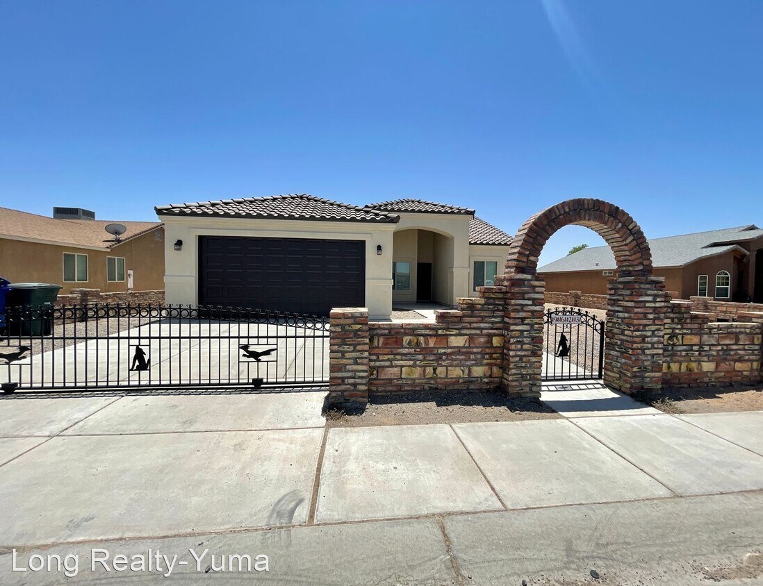 Primary Photo - 3 br, 2 bath House - 9623 E. 36th Ln