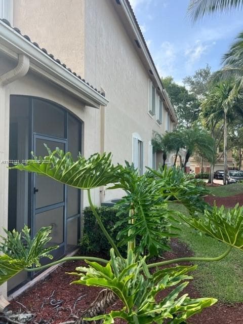 Foto del edificio - 3872 Tree Top Dr