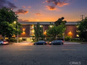 Building Photo - 333 Burchett St