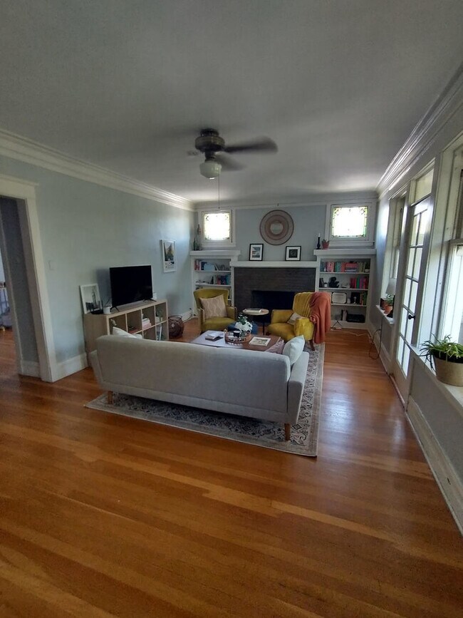 Foto del edificio - 2909 W Logan Blvd