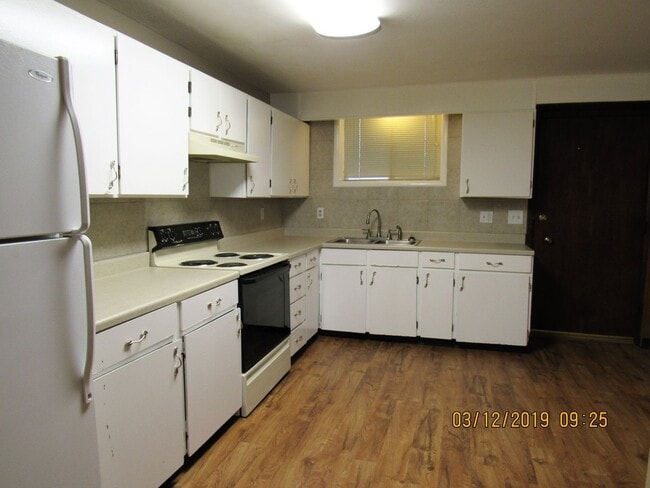 Building Photo - 3442 Hurst Rd
