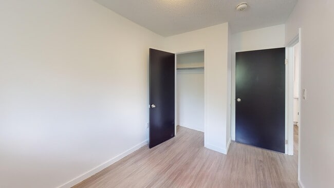 Building Photo - 15 Millwood Crescent