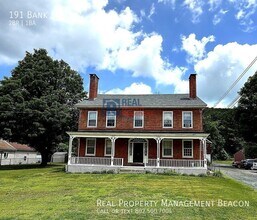 Building Photo - 191 Bank St