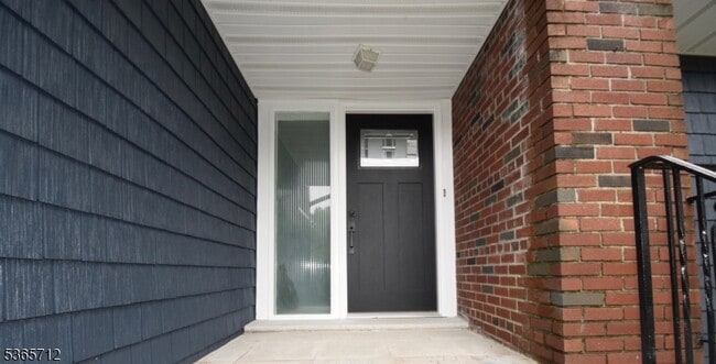Building Photo - 53 Pine Grove Rd