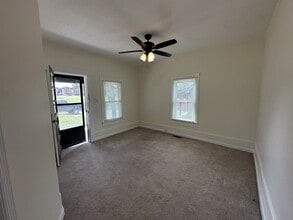 Building Photo - 2215 McCroskey Ave