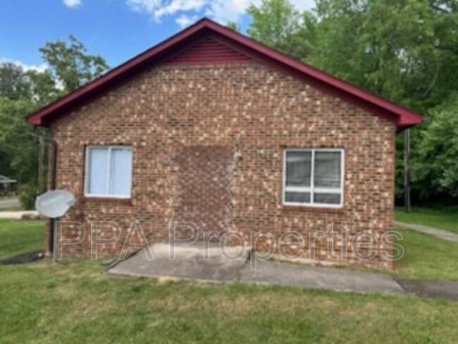 Photo - 201 Rencher St House