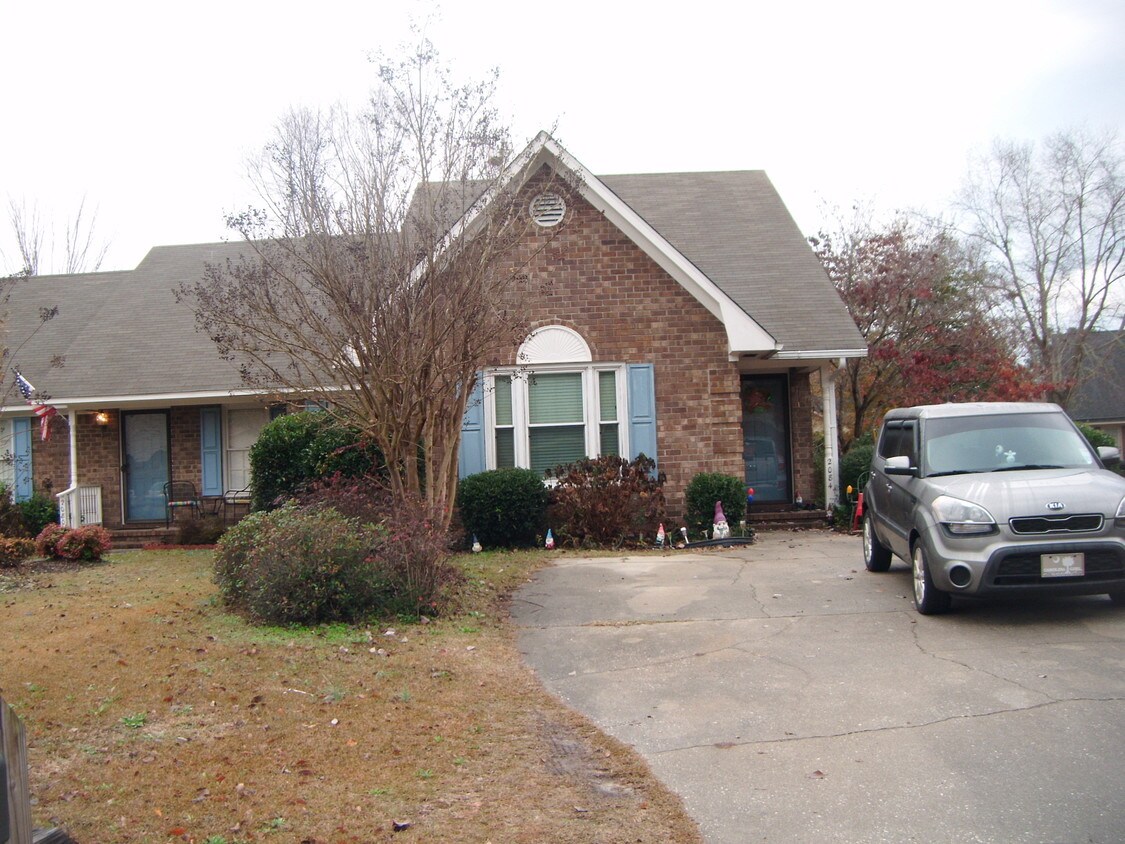 2084 Tudor St, Sumter, SC 29150 Townhome Rentals in Sumter SC