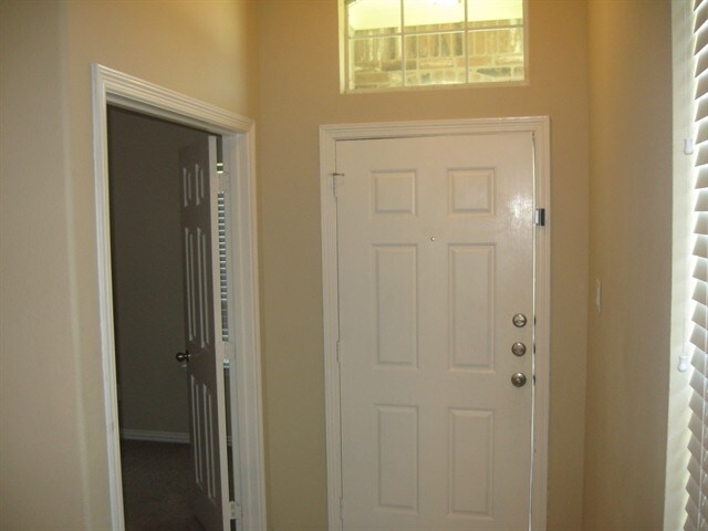 Building Photo - 735 Levi Bend