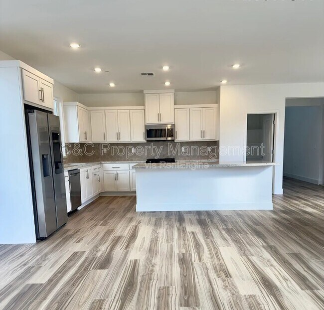 Foto del edificio - 2782 Old Larks Ln