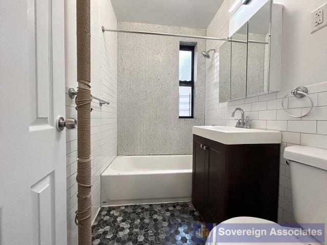 Foto del edificio - 1 bedroom in NEW YORK NY 10032