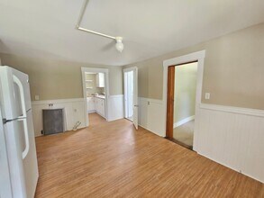 Building Photo - 41 Cottage St