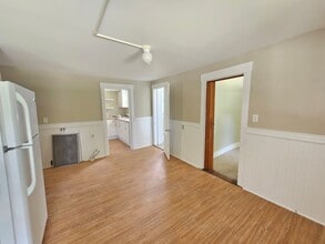 Building Photo - 41 Cottage St