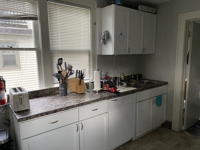 Foto del edificio - 87 E 15th St