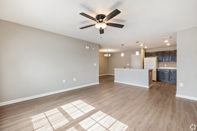 Building Photo - West Pine Residences II`