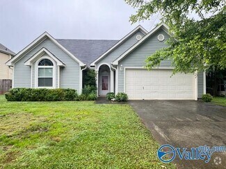 Building Photo - 109 SW Brushcreek Dr