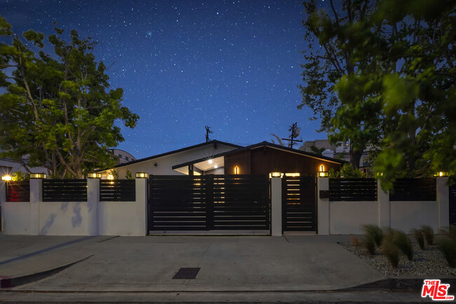 Building Photo - 1122 Berkeley Dr