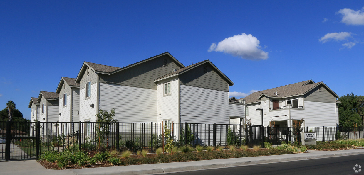 Primary Photo - Meadow Glen Apartments