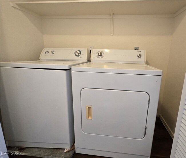 Building Photo - 7554 Durham Hall Ave