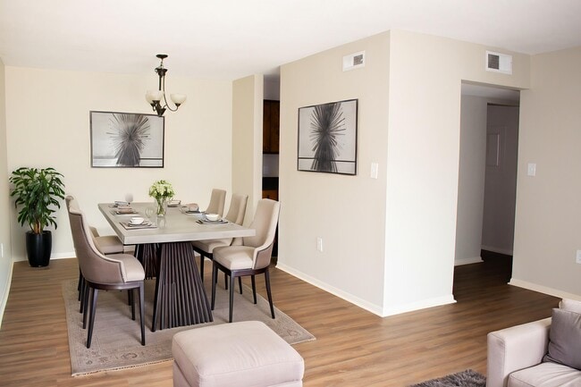 Dining Area - The Woodlands Apartment Homes, LLC