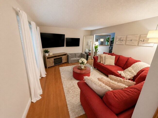 Foto del edificio - 2800 Lake Hollow Rd