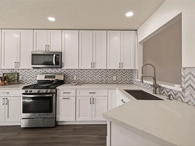 Foto del edificio - 10918 Gulf Bridge Ct