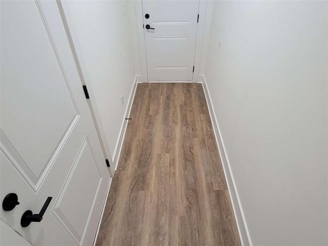 Building Photo - 1351 Brewster St SW