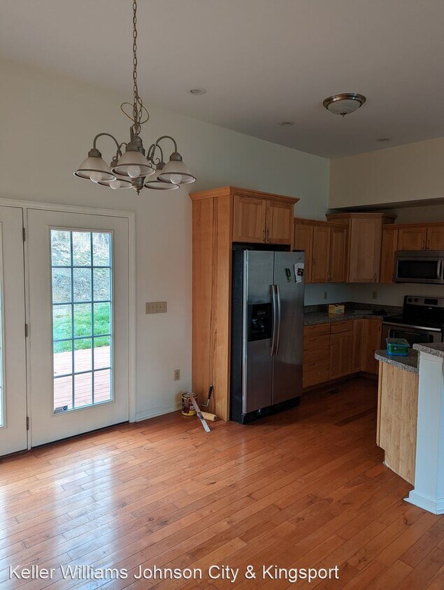 Primary Photo - 3 br, 2 bath House - 318 Bare Hollow Rd