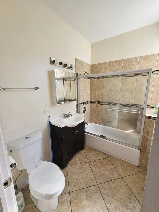 Washroom - 3576 W Belden Ave