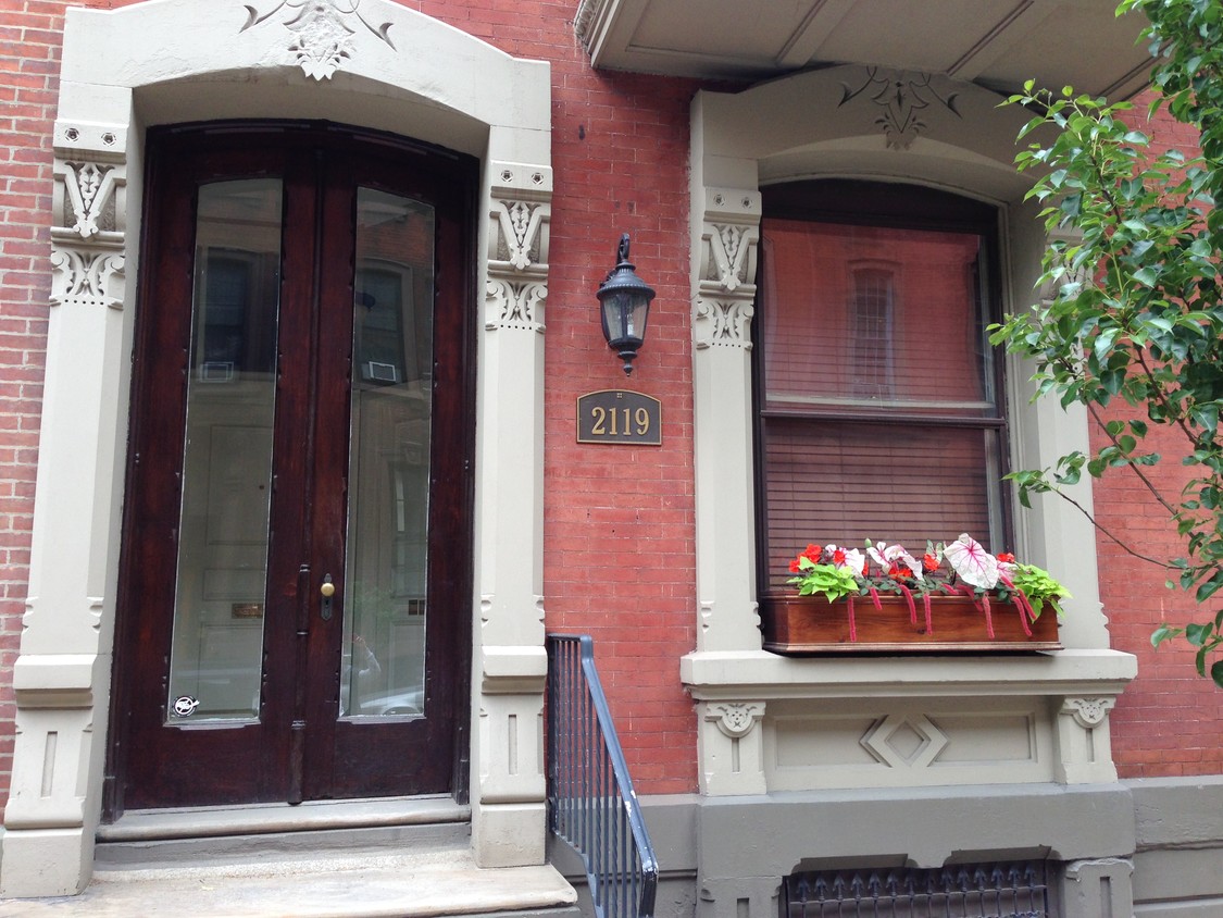 Primary Photo - 2119 Spruce St