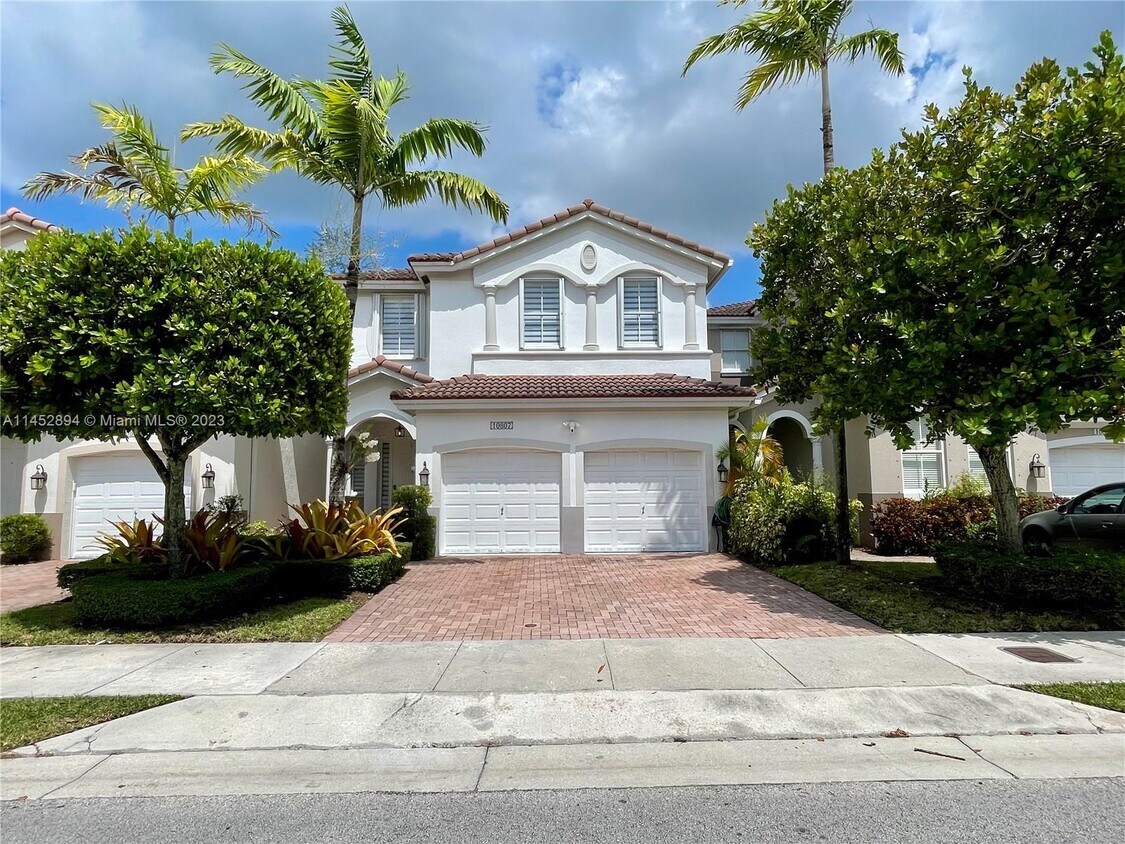 10807 NW 84th Ln, Doral, FL 33178 Townhome Rentals in Doral FL