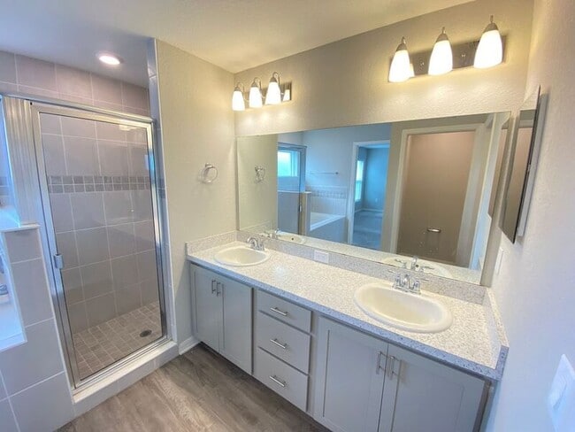 Foto del edificio - 188 Foxtail Loop