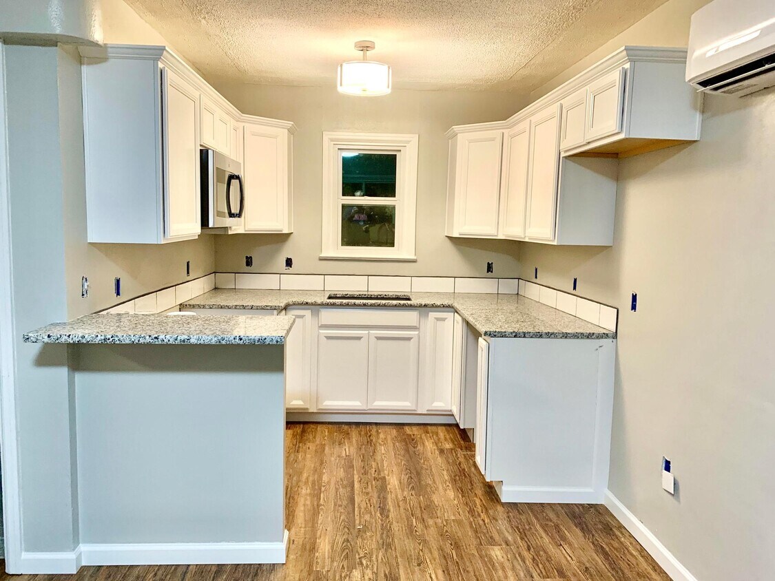 Kitchen - 1709 W Lemp St