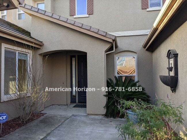 Building Photo - LEASED---Rare Rental Solar 6 bedroom with
