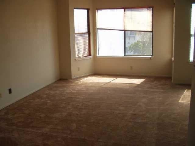 Building Photo - 3 bedroom in San Francisco CA 94122