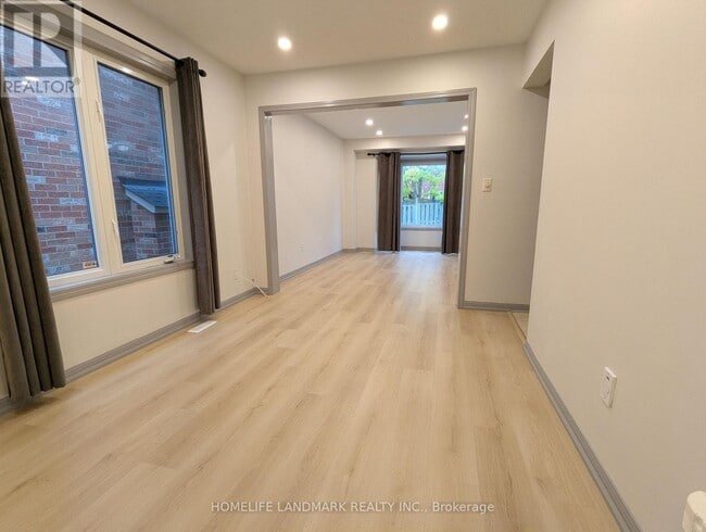 Building Photo - 27 Walter Sangster Rd